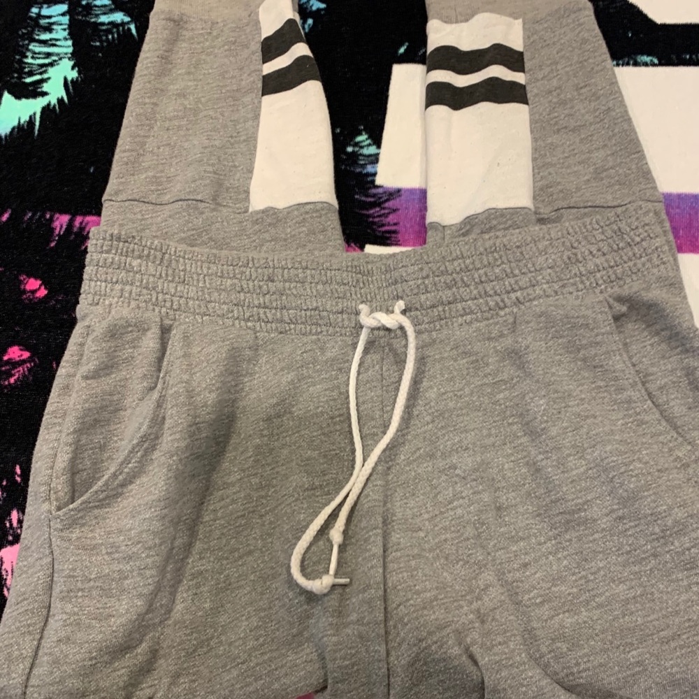Pink Victoria’s Secret Gray Joggers w/ Tue Waist - Picture 6 of 9
